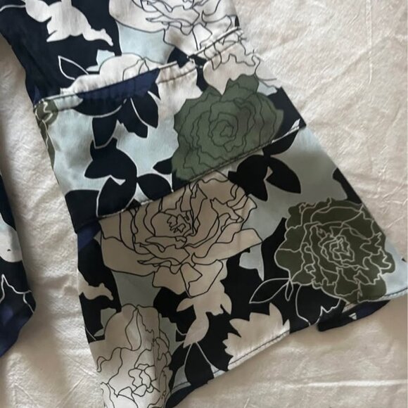 Equipment Femme Daphne floral silk button down shirt - Picture 2 of 7